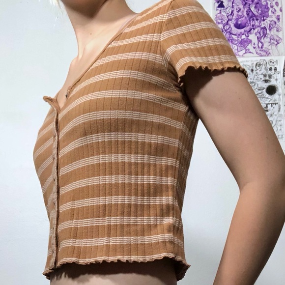 AE snap buttoned cropped shirt. - Picture 4 of 8